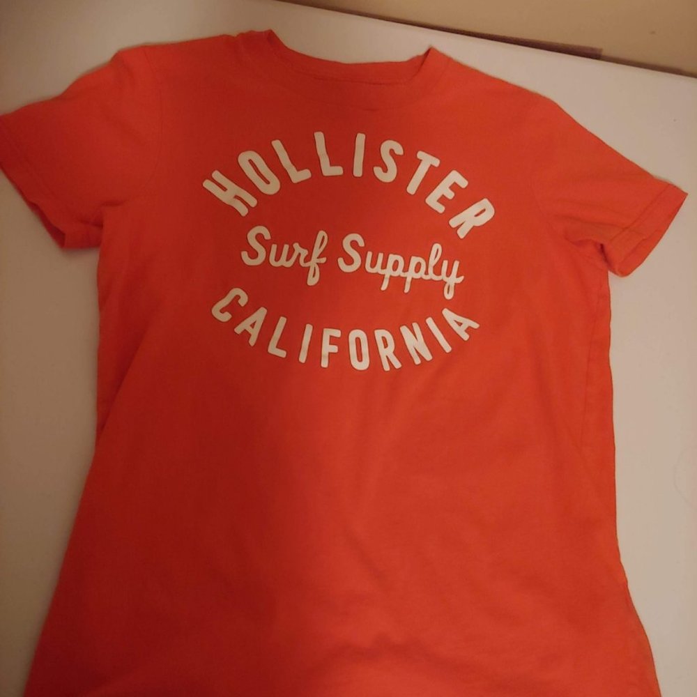 Hollister women t-shirt